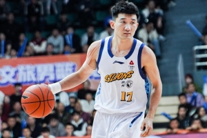 孙铭徽的脚伤对发力有影响 王博只能让他去调整状态并相信他