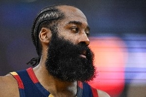 降薪续约还是直接交易？骑士也可裁掉哈登腾出空间欢迎詹姆斯回归