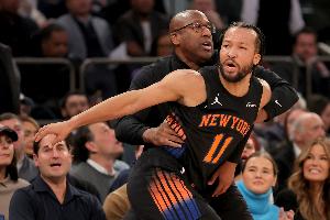 Windhorst：迈克·布朗排兵布阵很棒 布伦森下半场摧毁了科内特